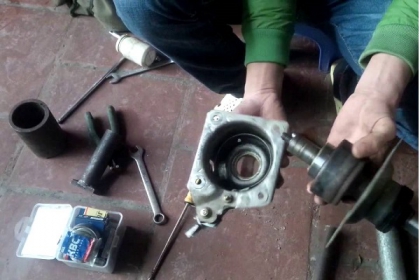 Lồng máy giặt Toshiba không quay sửa đơn giản Lồng máy giặt Toshiba không quay sửa đơn giản